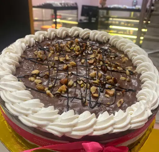 Brownie Cheesecake Cake